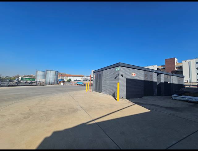 7,800M² WAREHOUSE TO LET IN ISANDO